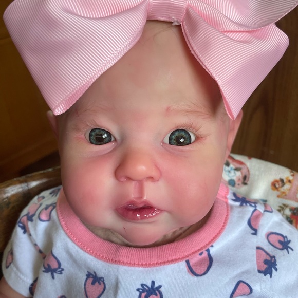 Raven by Ping Lau - Picture 2 of 7